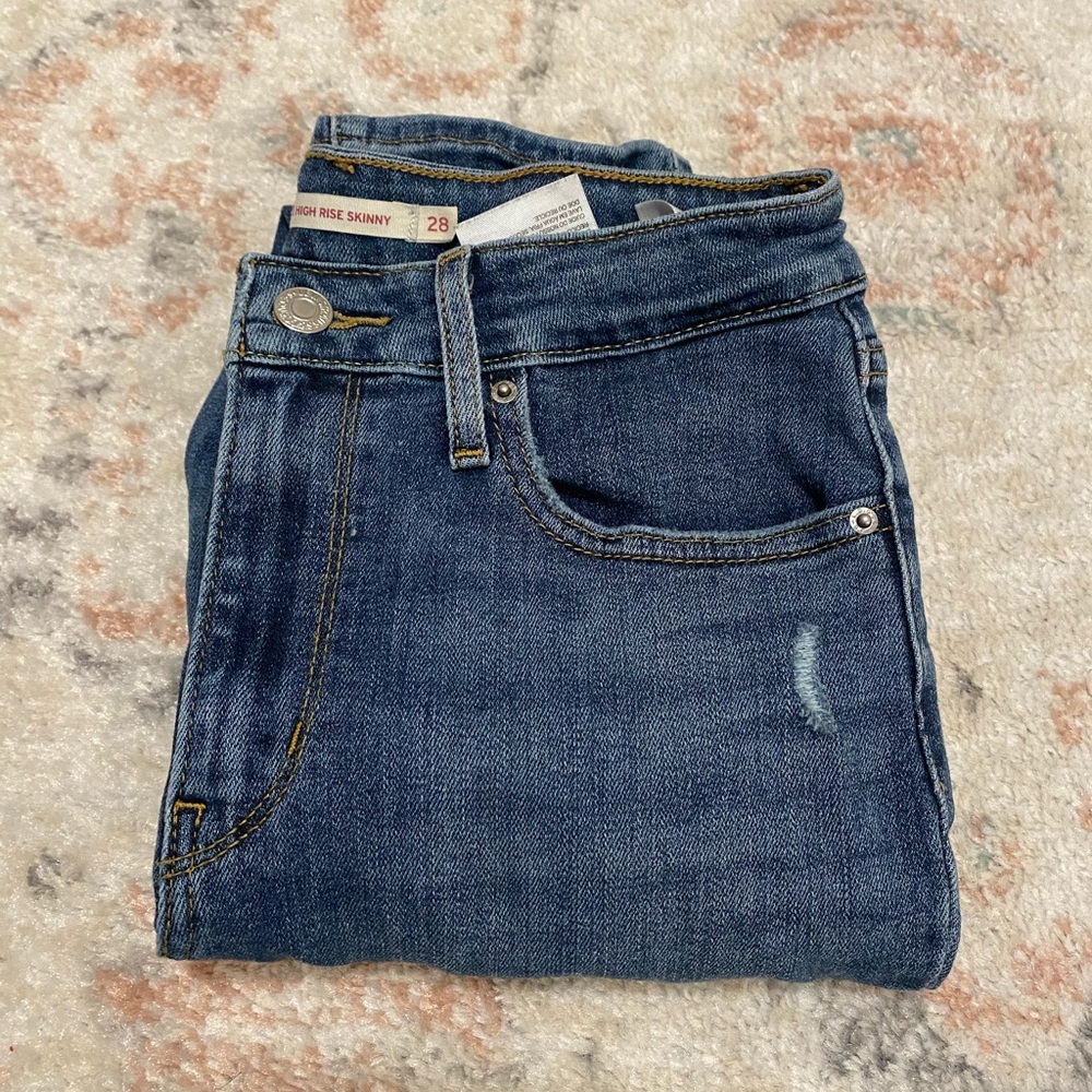 Levi’s high rise skinny jeans